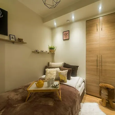 Dziki Panorama Gor, Duzy Taras Z Widokiem Na Gory شكلارسكا بوريبا